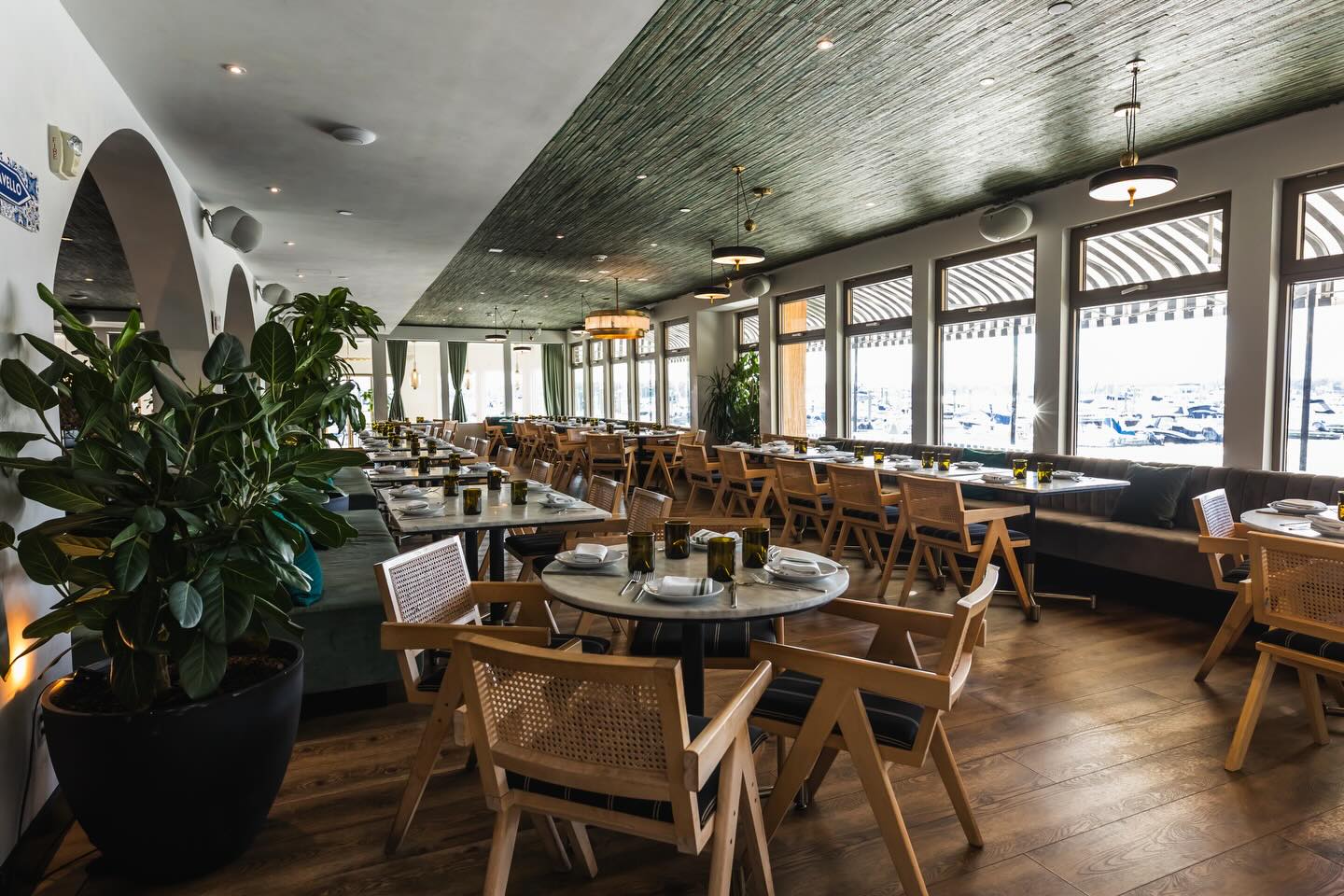 Nino's Beach — Hall